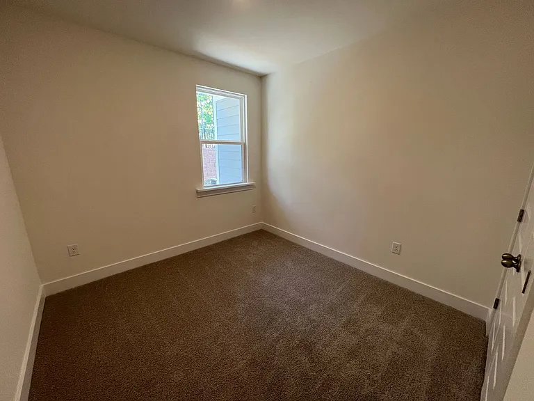 483 Clark Creek Ln — Photo 13