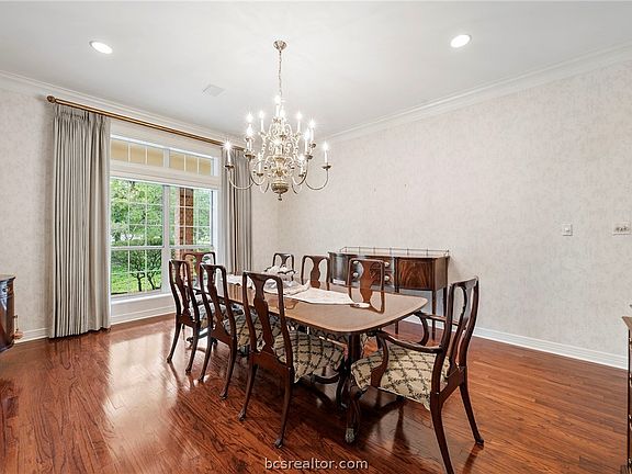 3rd image of 4701 Westminster Dr