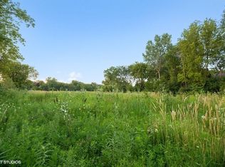 1705 E Kensington Rd, Mount Prospect, IL 60056