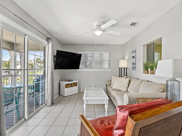 21810 Dolphin Ave — Photo 3