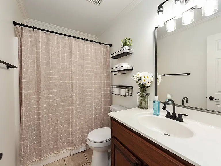 75 Romie Dr — Photo 9