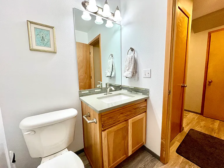 145 N Tamarack St — Photo 13