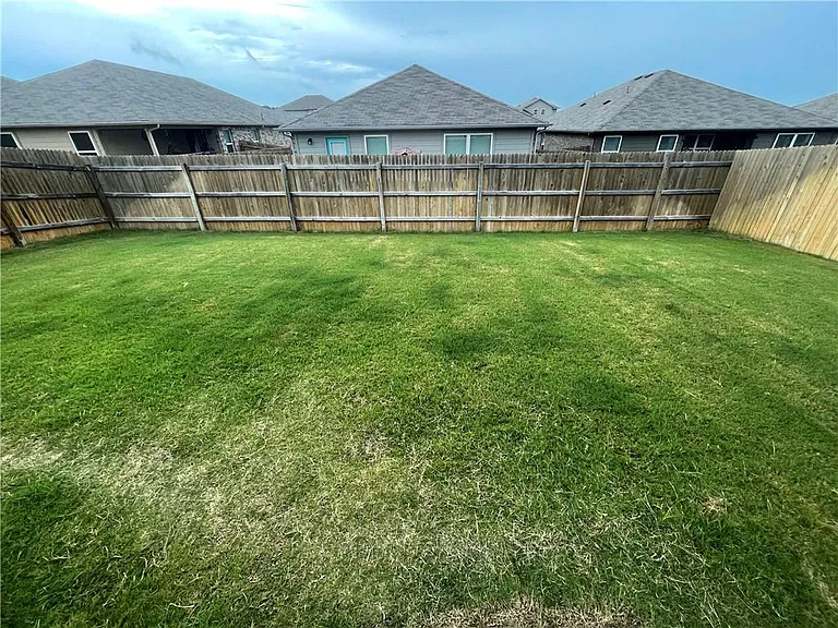 5825 Shanjia Dr — Photo 28