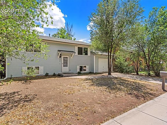 3rd image of 346 Iris Dr