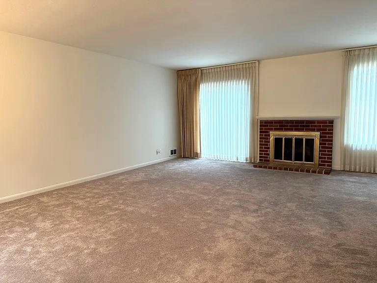 1225 Oak Grove Ave #2 — Photo 6