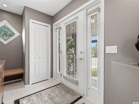 3rd image of 3940 Nottingham CRESCENT