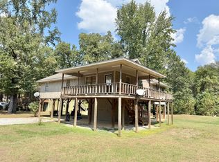 916 Bud Price Rd, Columbus, MS 39702