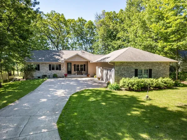 E9379 Innisbrook Ln, Wisconsin Dells, WI 53965