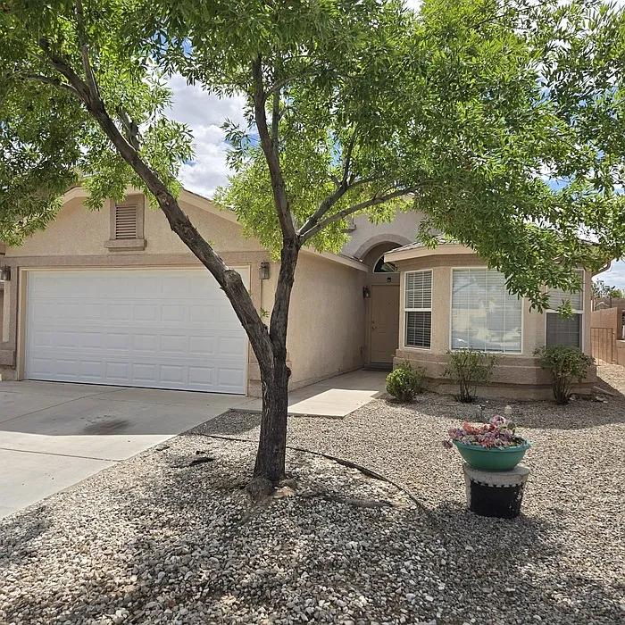 2527 Ghost Ranch St SW