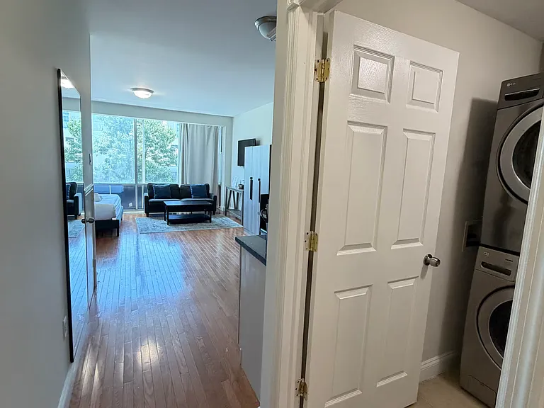 205 N 11th St #2 — Photo 16