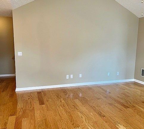 4th image of 3158 Autumn Green Way