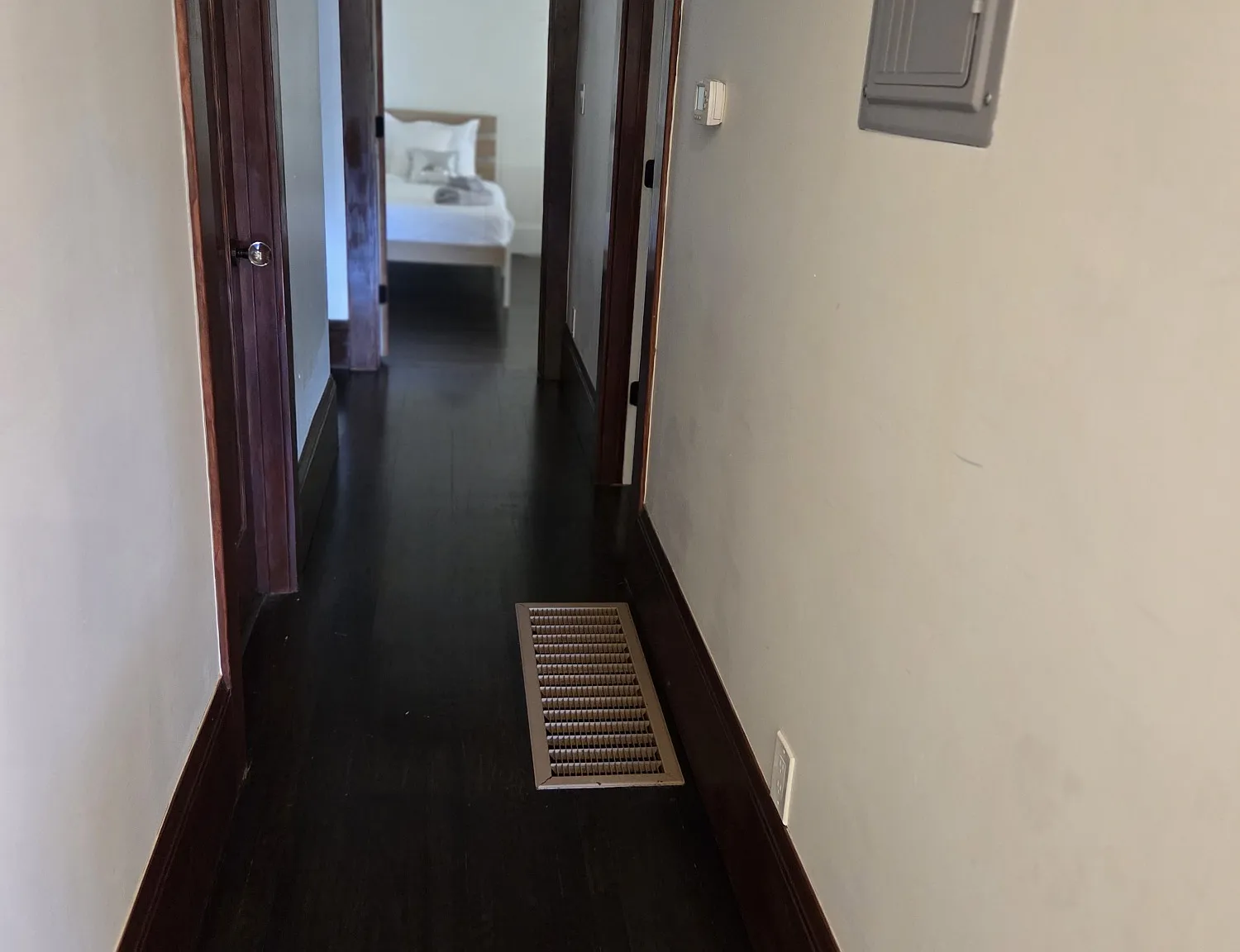 2 bed, 850 sqft, $4,500 — Photo 4