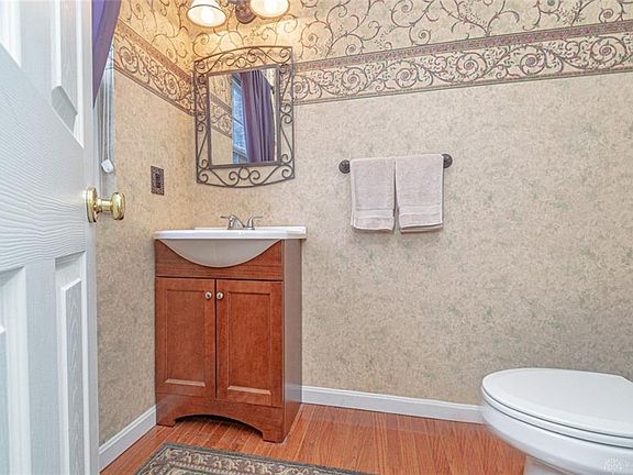 5th image of 2627 Hillsdale Dr