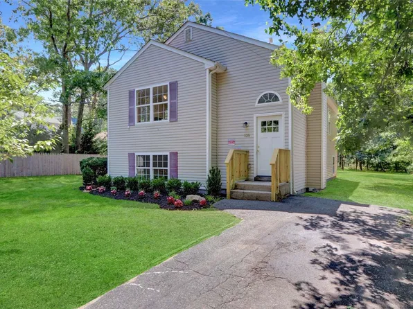 125 Cypress Avenue, Flanders, NY 11901