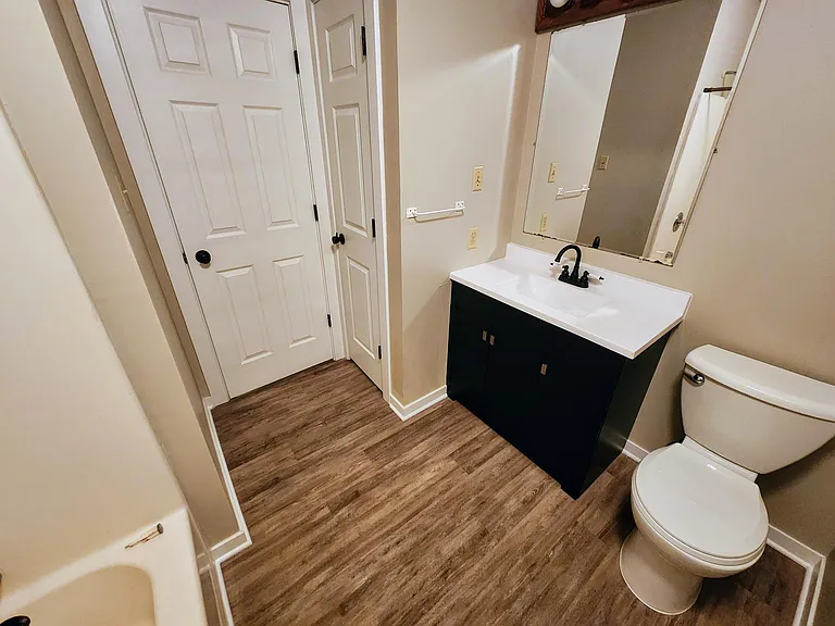 112 S Jackson Blvd — Photo 15