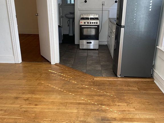 2nd image of 1304 Pacific Ave #6