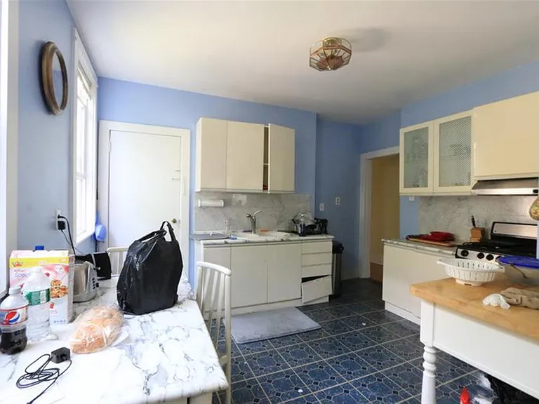 21 Park Ave #2R — Photo 10