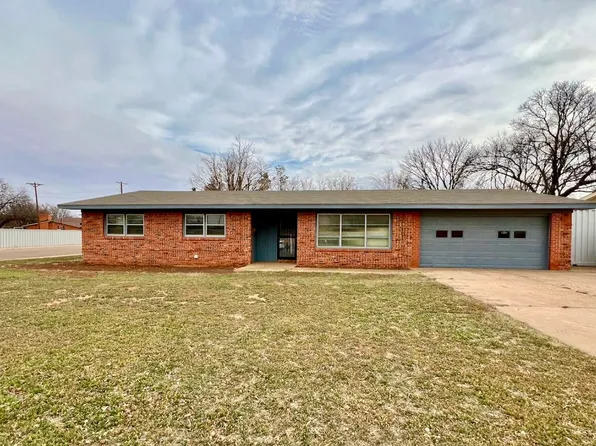 1606 E Cardwell St, Brownfield, TX 79316