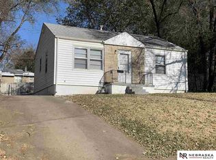 6616 Pinkney St, Omaha, NE 68104