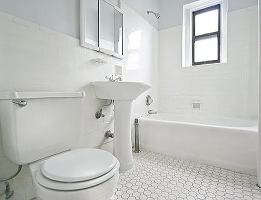 Rented by SW Queens Mezzanine | media 25