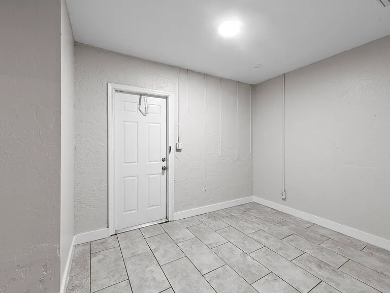 1206 Baldwin Pl — Photo 23