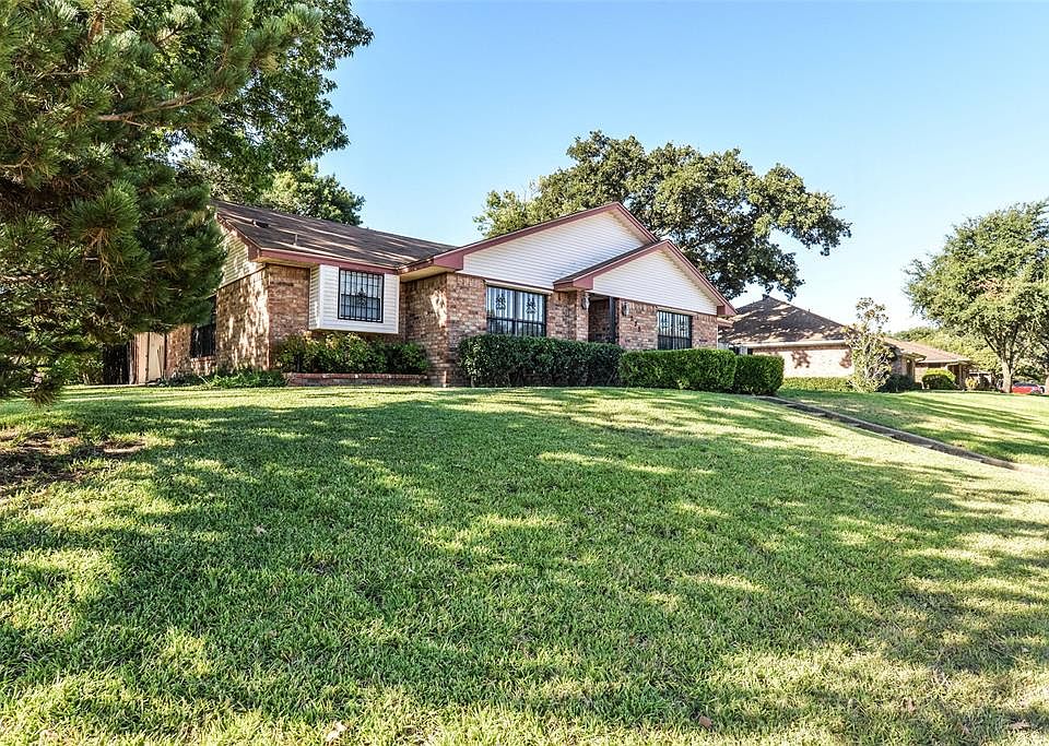 1st image of 225 Manana Dr