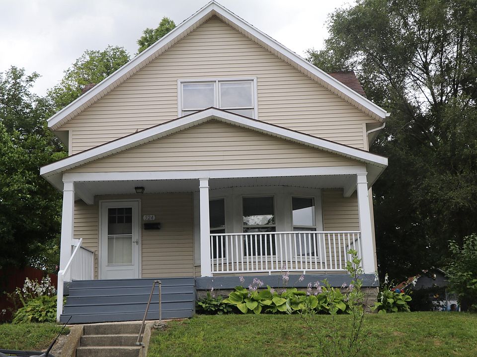 1st image of 524 Woodlawn St SE