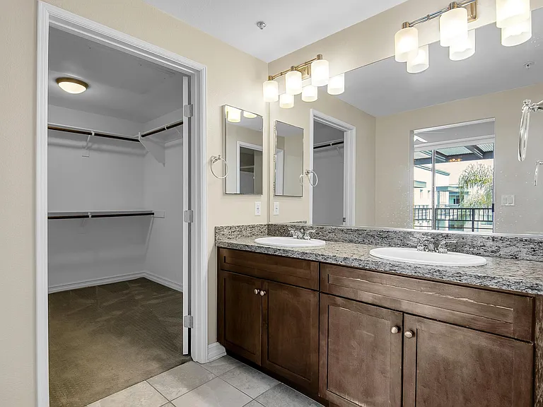 629 Traction Ave #616 — Photo 23