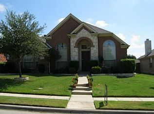 2877 Crestview Dr, Lewisville, TX 75067