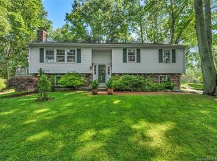 178 Yankee Peddler Path, Madison, CT 06443