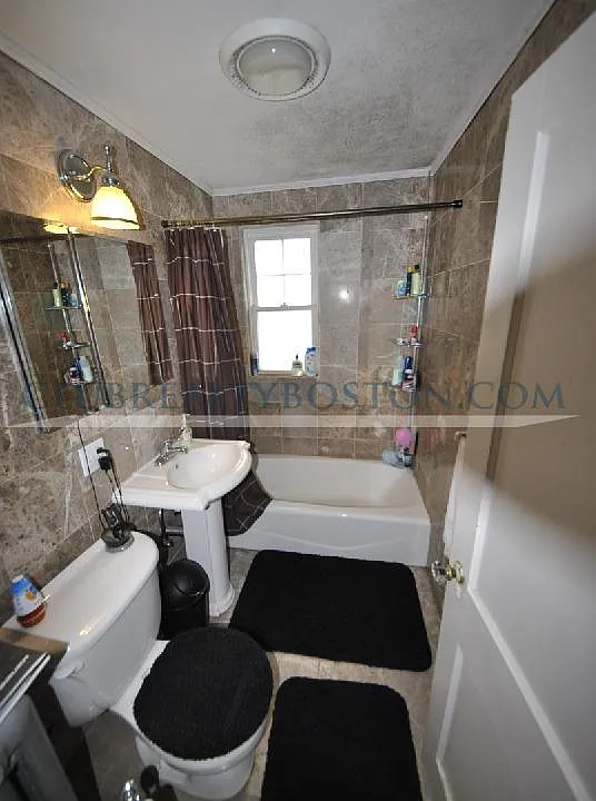 8 Oliva Rd #2