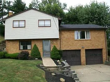 6106 Broad St photo 1
