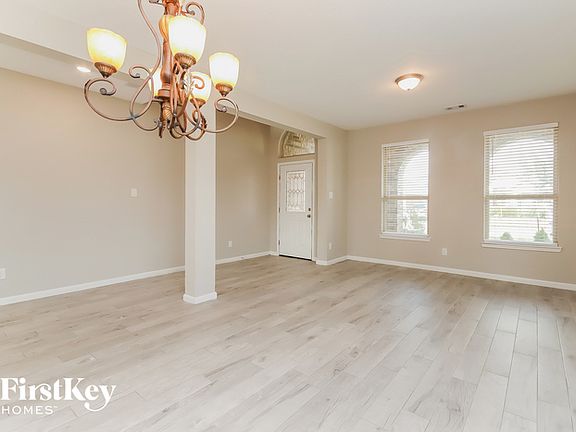 4th image of 1726 Clifton Hills Ln