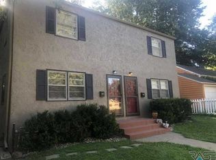 2012 S Covell Ave, Sioux Falls, SD 57105