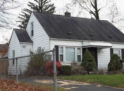 2nd image of 2665 Eakin Rd