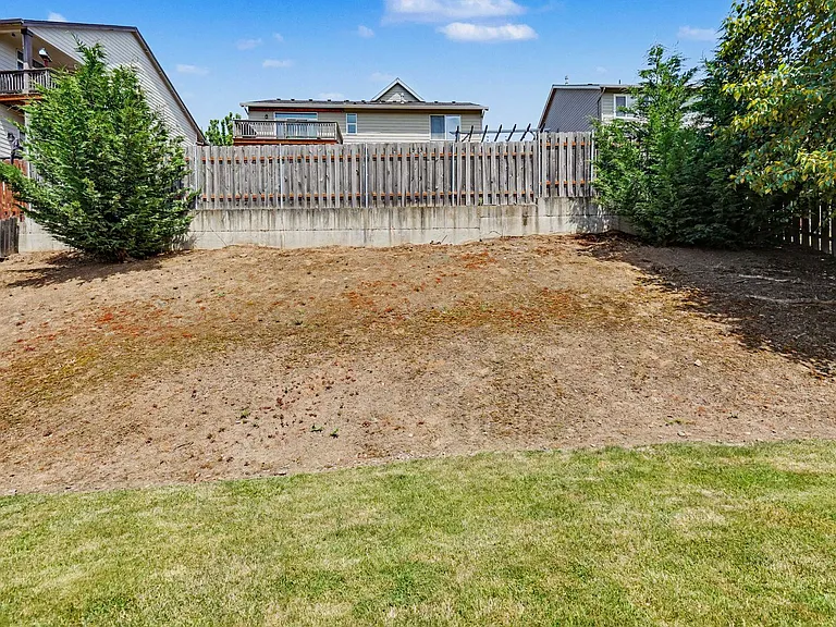 2495 Benjamin Ave NW — Photo 8