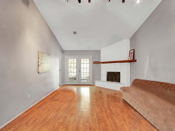4th image of 10407 Clear Cove Lane
