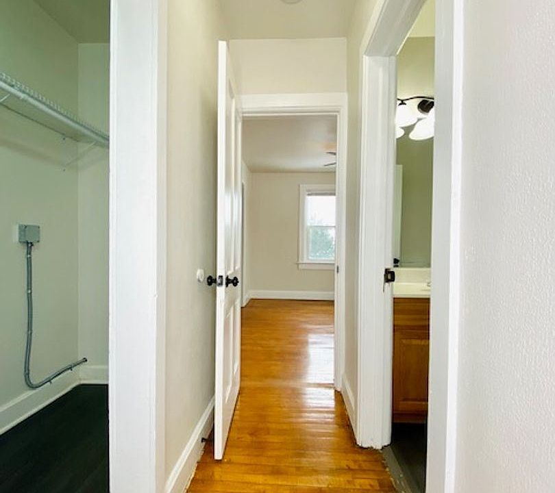 1st image of 226 N Quincy St #10658908