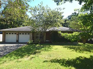 2018 Woodvine Dr, Houston, TX 77055