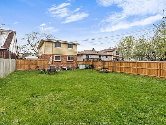 5th image of 1362 Goyeau St