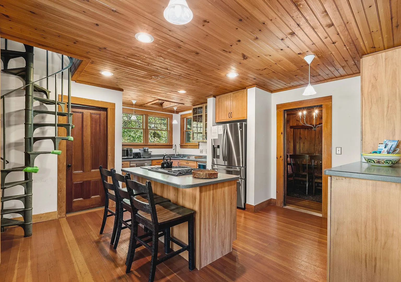 Winter Rental: Tidebend Exceptional 6-Bedroom Home Overlooking the Annisquam River — Photo 3