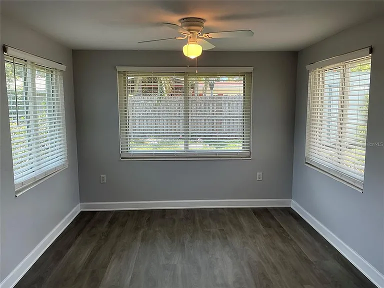 10888 Temple Ave — Photo 6