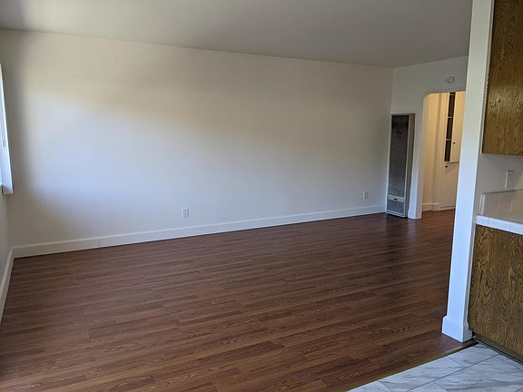 4th image of 631 E San Jose Ave APT F
