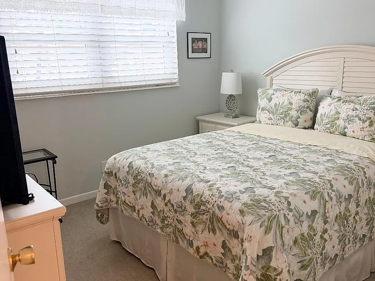 638 Snug Harbor Dr #E12 — Photo 21
