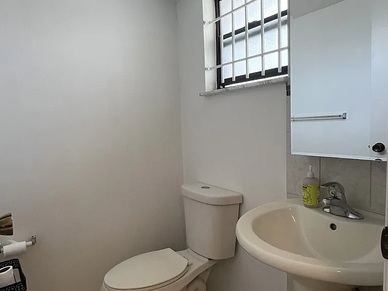 950 Euclid Ave #210 — Photo 12