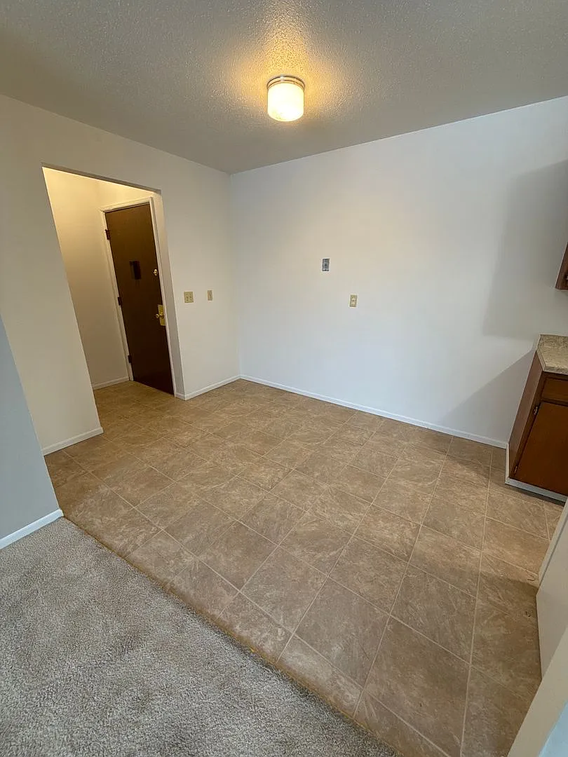 Building Photo - CVA - 1506 18 plex