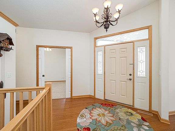 3rd image of 579 Holly Ln N
