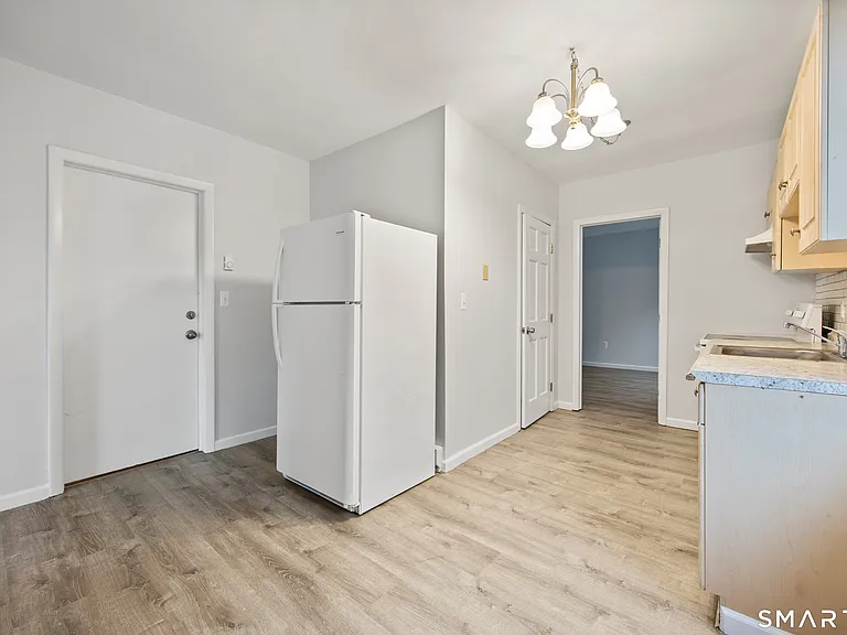 60 Center St #10 — Photo 1