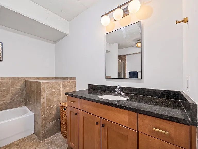 715 N Graham St #204 — Photo 13