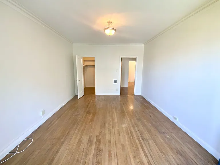 2760 Sutter St #202 — Photo 9